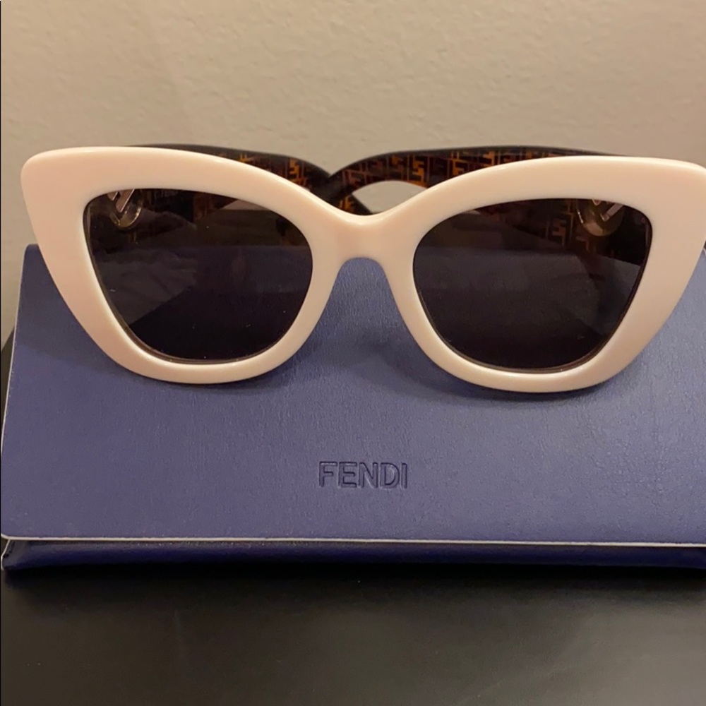 Fendi FF sunglasses